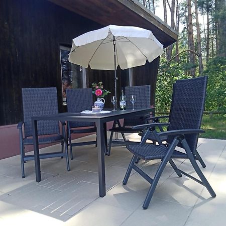 Bungalow Im Gruenen Am Waschsee Mechow  エクステリア 写真