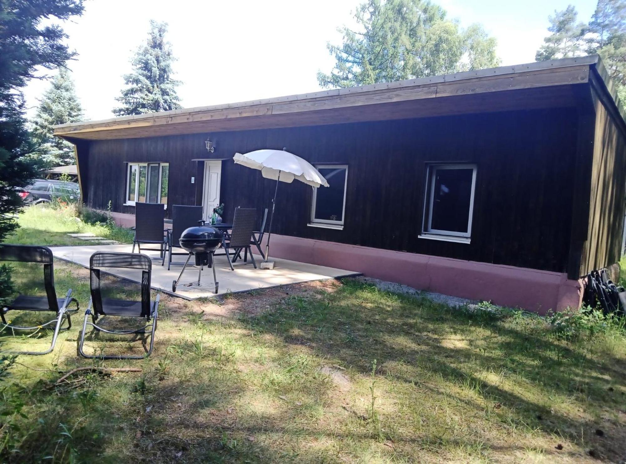 Bungalow Im Gruenen Am Waschsee Mechow  エクステリア 写真