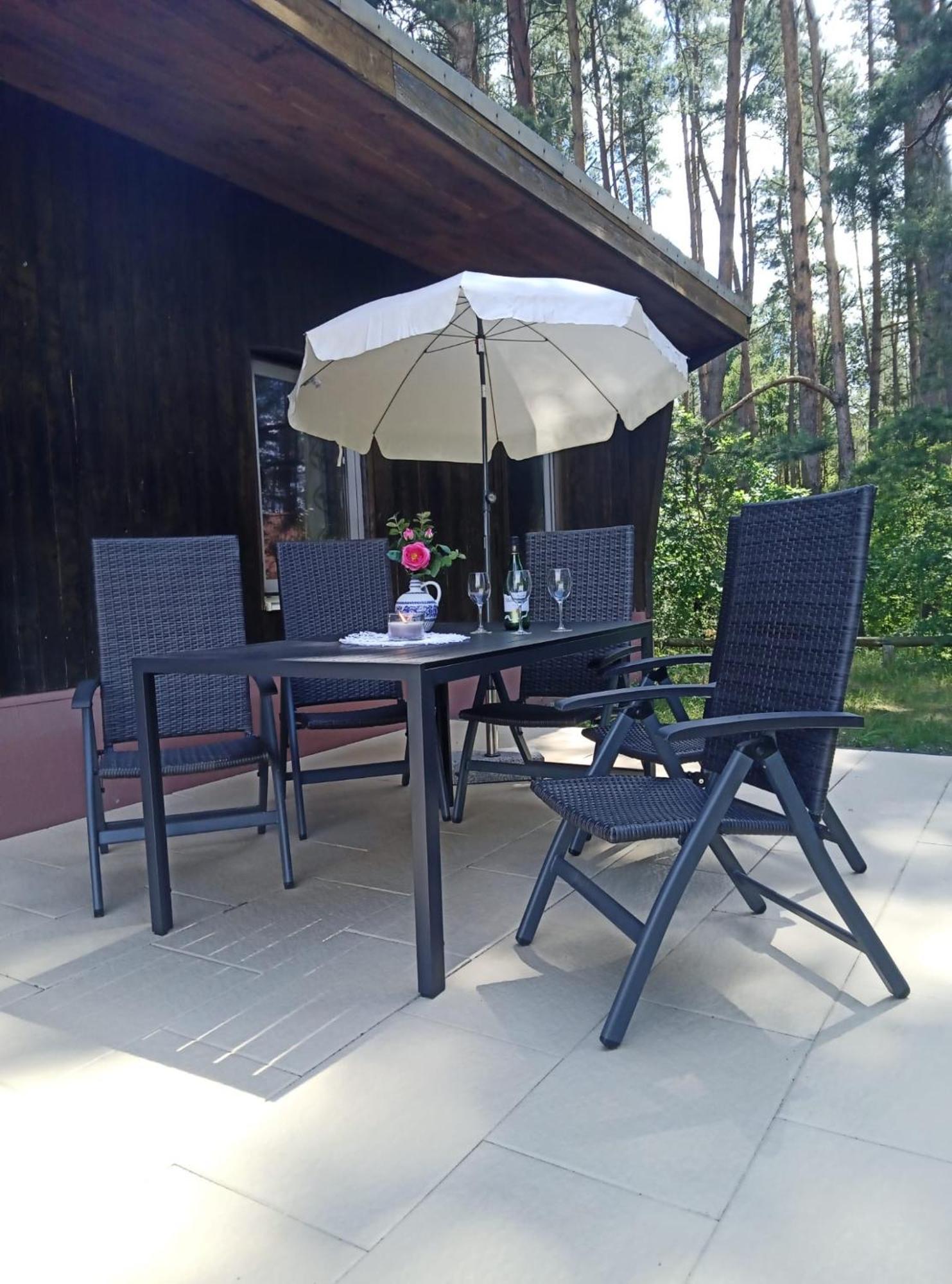 Bungalow Im Gruenen Am Waschsee Mechow  エクステリア 写真